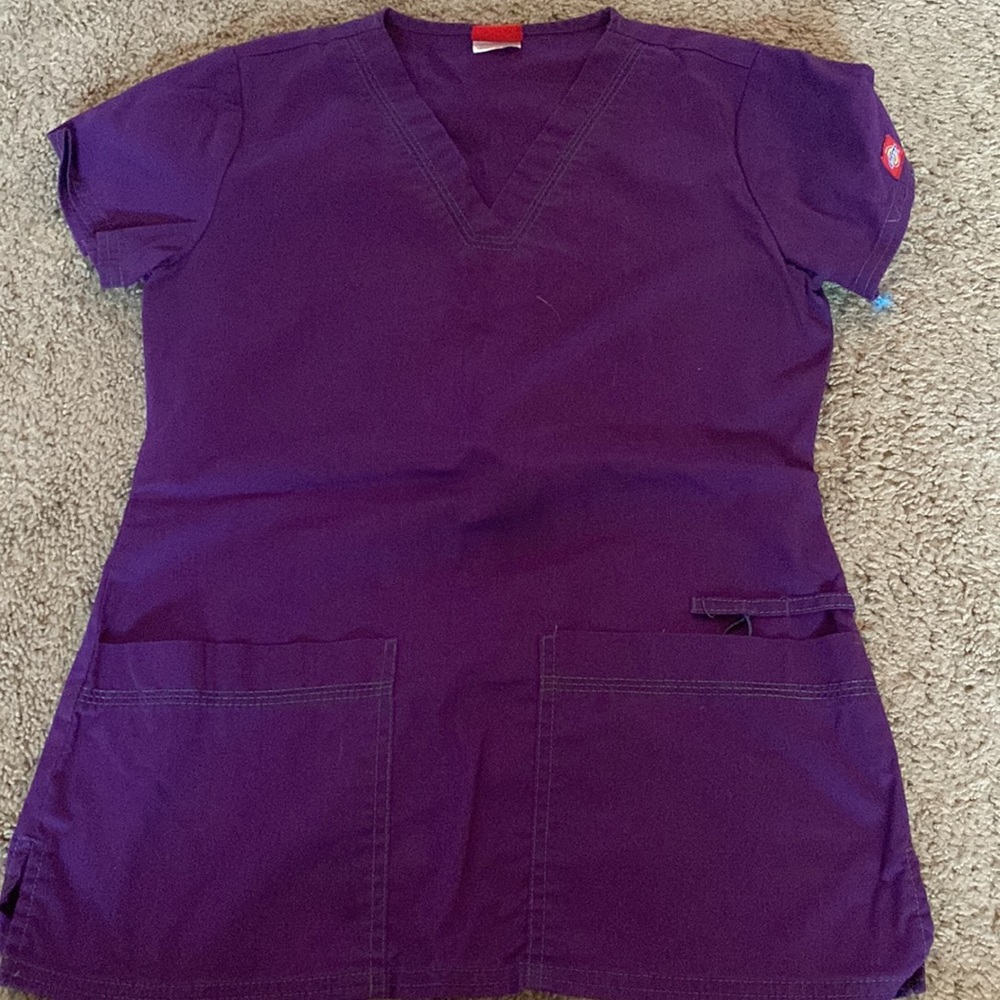 Scrub Set - Picture 2 of 7